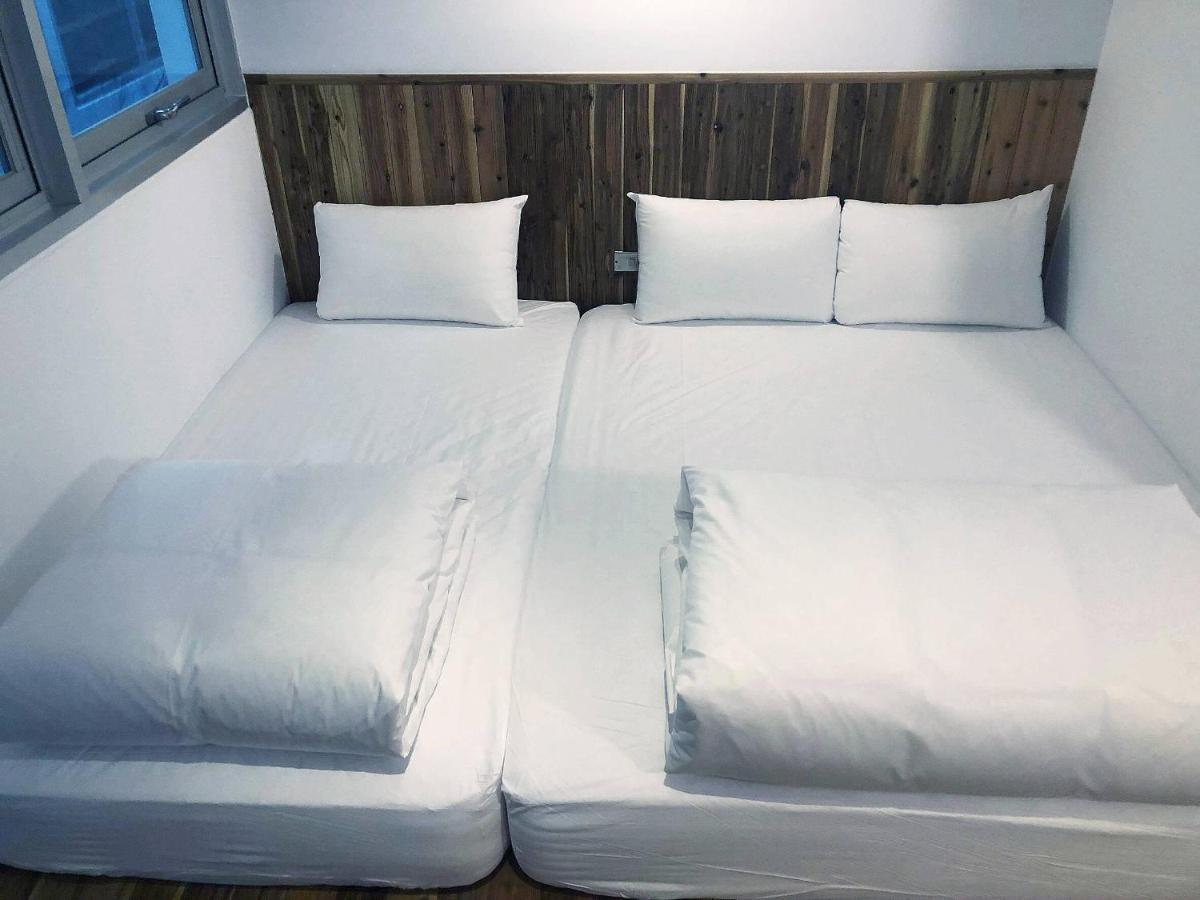 Star Hostel Taichung Parklane Экстерьер фото